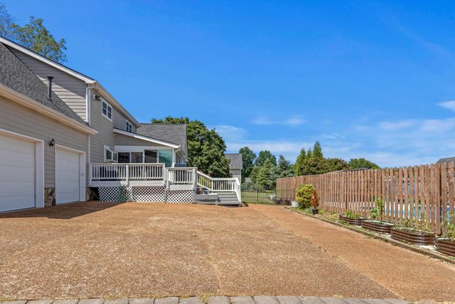 8518 Nesting Trail, Ooltewah, TN 37363