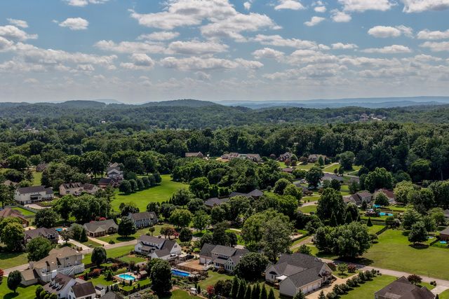 8518 Nesting Trail, Ooltewah, TN 37363