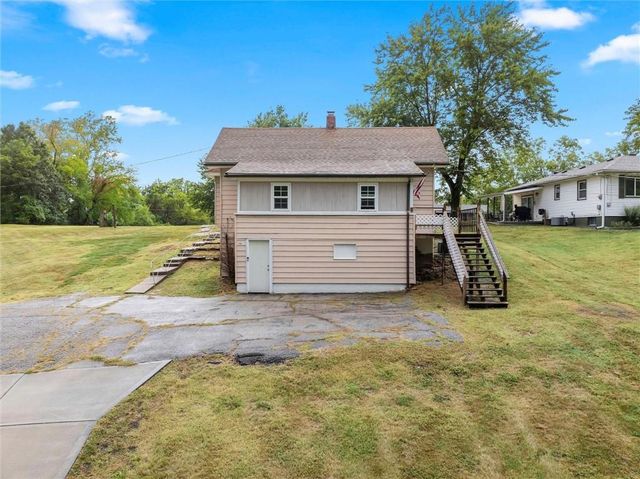 1400 S 81st Street, Kansas City, KS 66111