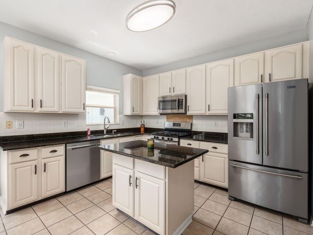 7665 Kingman Place, Lewis Center, OH 43035