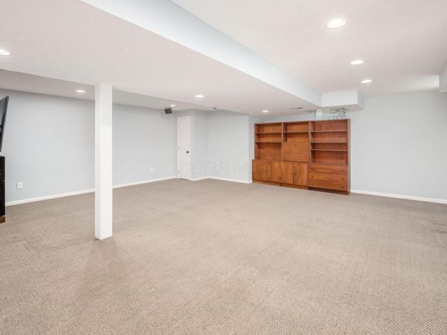 7665 Kingman Place, Lewis Center, OH 43035