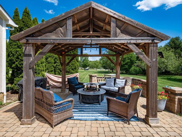 7665 Kingman Place, Lewis Center, OH 43035