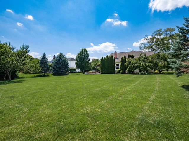 7665 Kingman Place, Lewis Center, OH 43035
