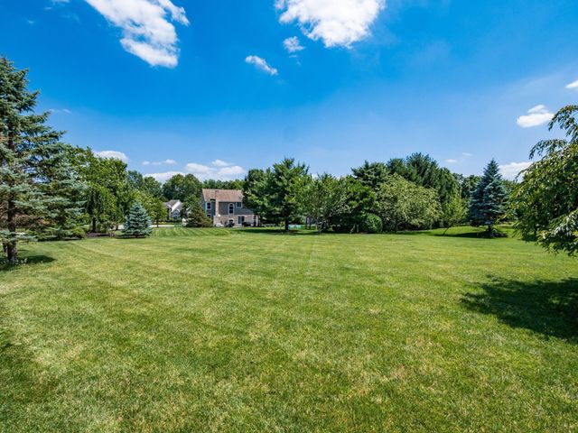 7665 Kingman Place, Lewis Center, OH 43035