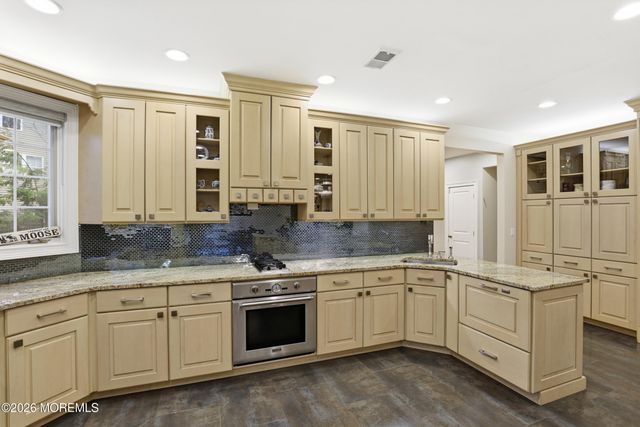 10 New York Avenue, Lakewood, NJ 08701