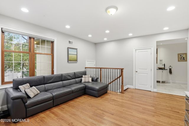 10 New York Avenue, Lakewood, NJ 08701