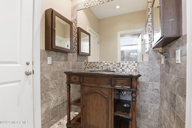 10 New York Avenue, Lakewood, NJ 08701