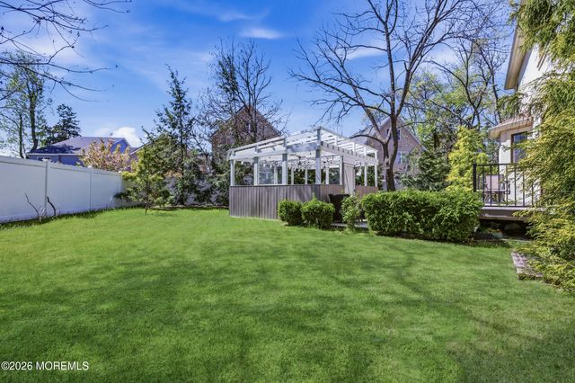 10 New York Avenue, Lakewood, NJ 08701