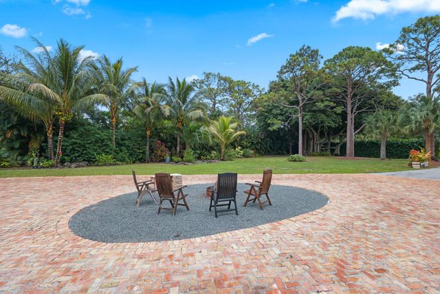 4579 Square Lake Drive, Palm Beach Gardens, FL 33418