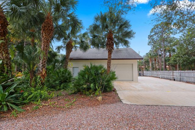 4579 Square Lake Drive, Palm Beach Gardens, FL 33418