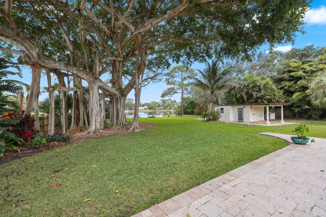 4579 Square Lake Drive, Palm Beach Gardens, FL 33418