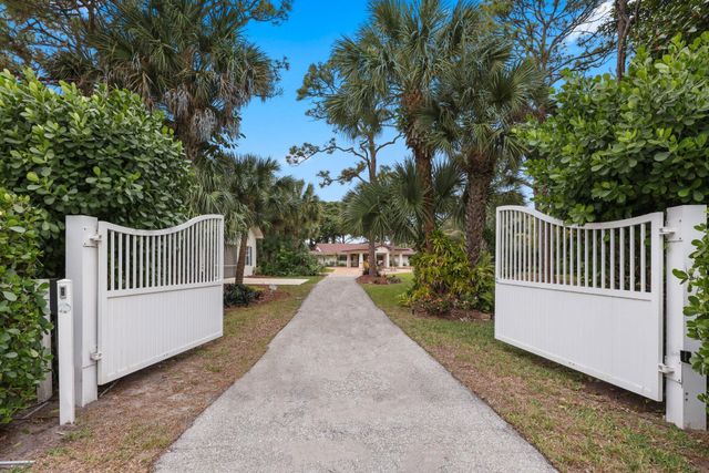 4579 Square Lake Drive, Palm Beach Gardens, FL 33418