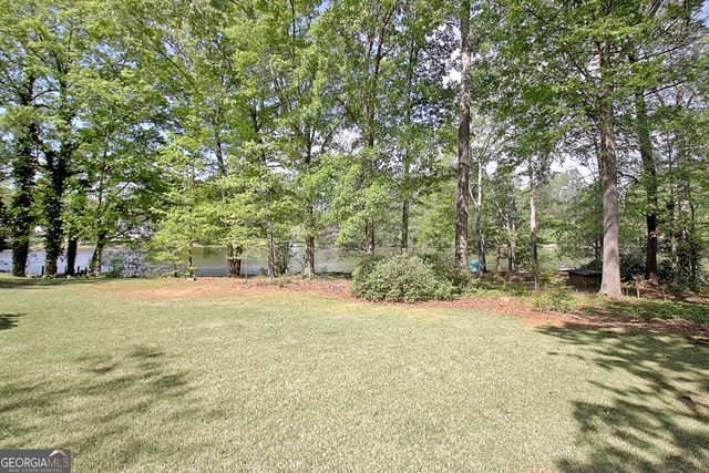 110 Sunset Court, Senoia, GA 30276