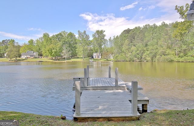 110 Sunset Court, Senoia, GA 30276