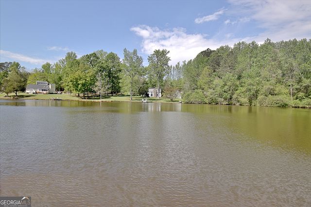 110 Sunset Court, Senoia, GA 30276