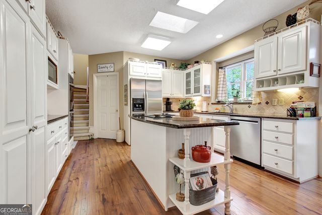 110 Sunset Court, Senoia, GA 30276