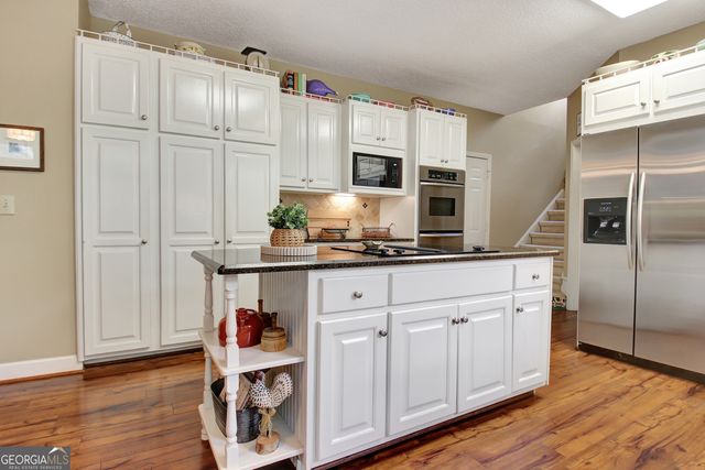 110 Sunset Court, Senoia, GA 30276