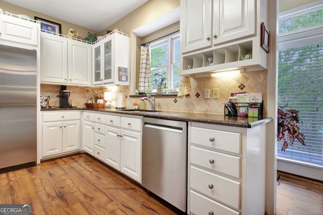 110 Sunset Court, Senoia, GA 30276