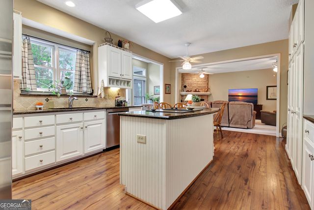 110 Sunset Court, Senoia, GA 30276