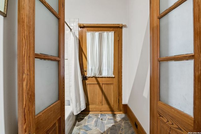 221 Madison, San Antonio, TX 78204