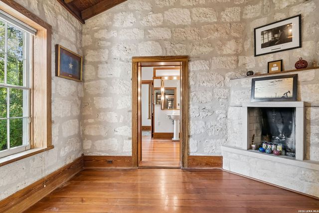 221 Madison, San Antonio, TX 78204