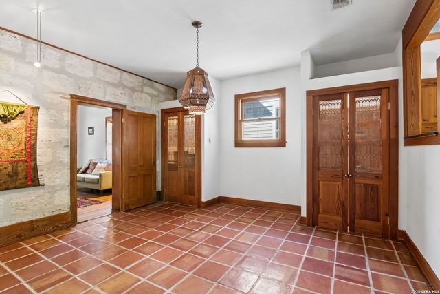221 Madison, San Antonio, TX 78204