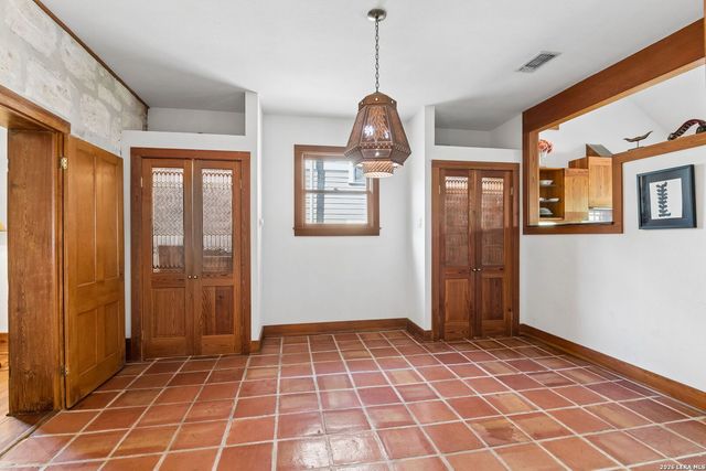 221 Madison, San Antonio, TX 78204