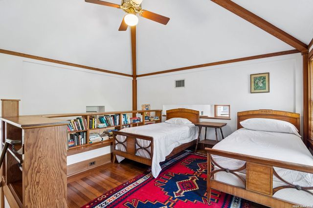 221 Madison, San Antonio, TX 78204