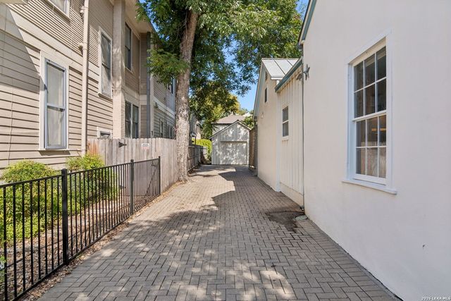 221 Madison, San Antonio, TX 78204
