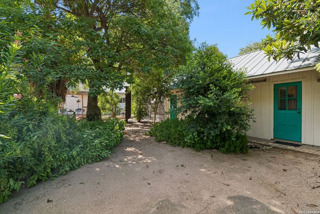 221 Madison, San Antonio, TX 78204