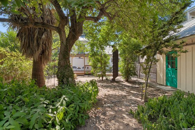 221 Madison, San Antonio, TX 78204