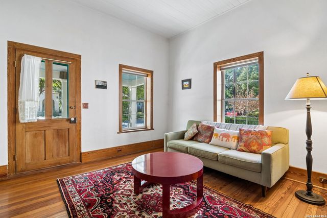 221 Madison, San Antonio, TX 78204