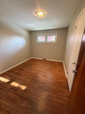 501 6th Street NW, Elk River, MN 55330