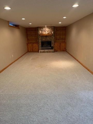 501 6th Street NW, Elk River, MN 55330