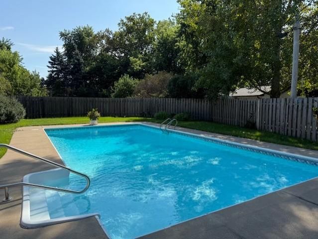 501 6th Street NW, Elk River, MN 55330