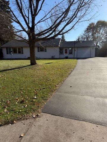 501 6th Street NW, Elk River, MN 55330