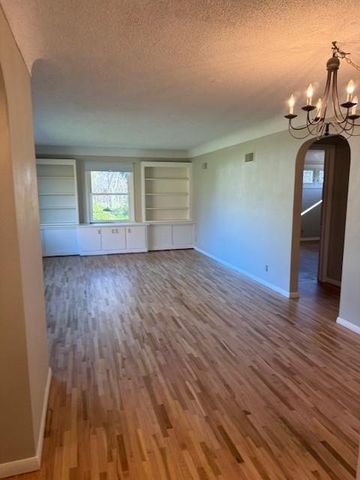 501 6th Street NW, Elk River, MN 55330