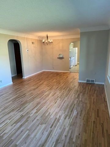 501 6th Street NW, Elk River, MN 55330