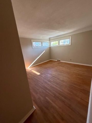 501 6th Street NW, Elk River, MN 55330