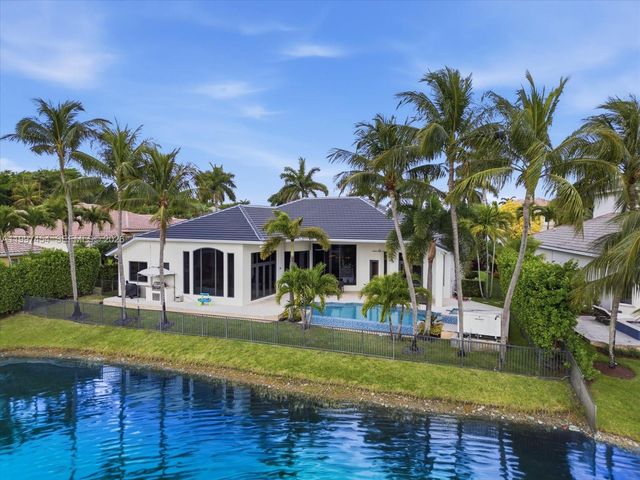 770 Leigh Palm Ave, Plantation, FL 33324