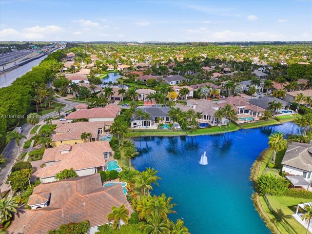 770 Leigh Palm Ave, Plantation, FL 33324