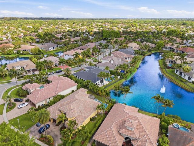 770 Leigh Palm Ave, Plantation, FL 33324