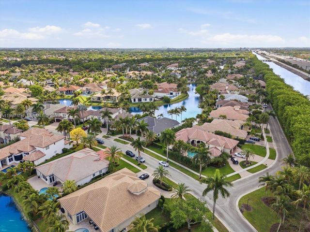 770 Leigh Palm Ave, Plantation, FL 33324