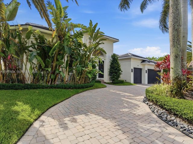 770 Leigh Palm Ave, Plantation, FL 33324