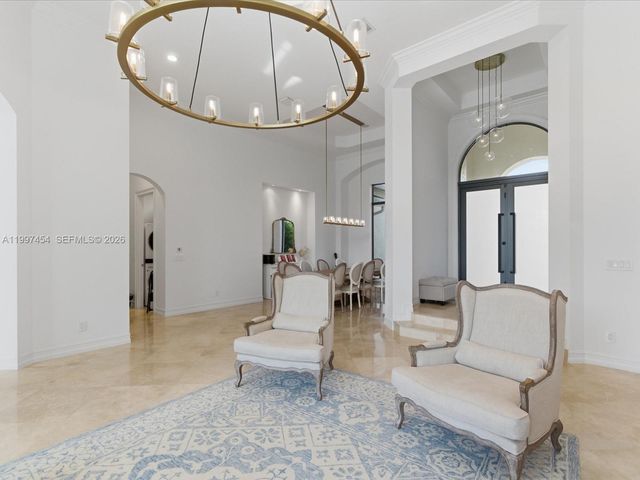 770 Leigh Palm Ave, Plantation, FL 33324