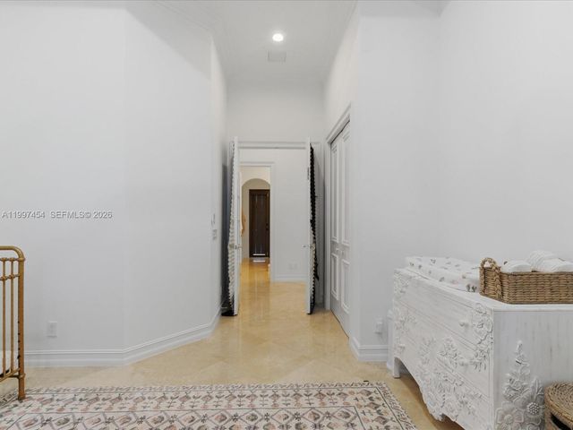 770 Leigh Palm Ave, Plantation, FL 33324