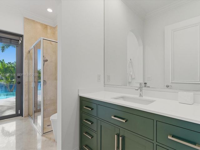 770 Leigh Palm Ave, Plantation, FL 33324