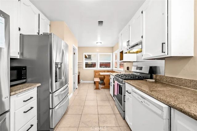 10502 S 8th Place, Inglewood, CA 90303