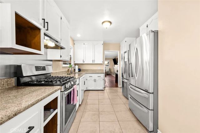 10502 S 8th Place, Inglewood, CA 90303