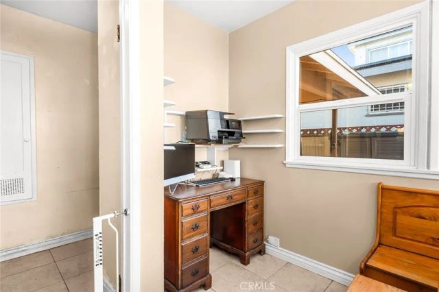 10502 S 8th Place, Inglewood, CA 90303